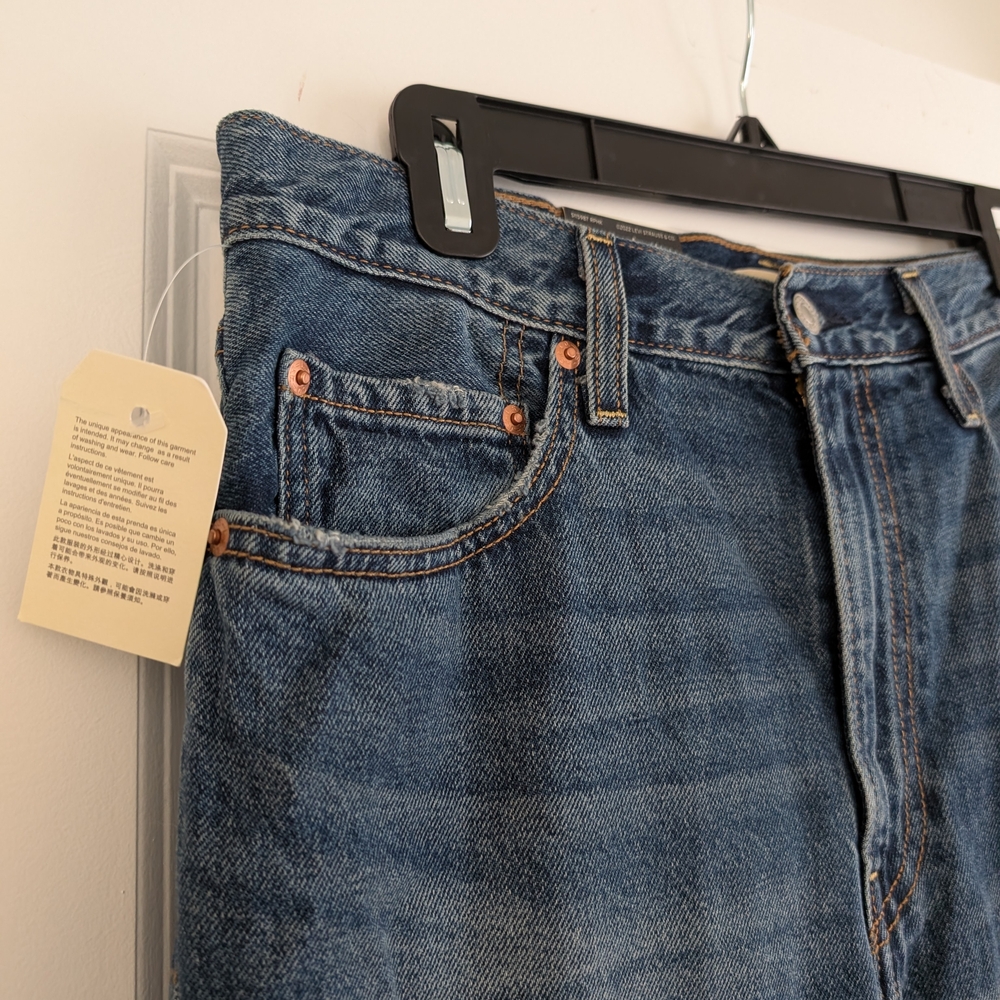 Size 31 Classic Blue Women's Jeans - Picture 7 of 8